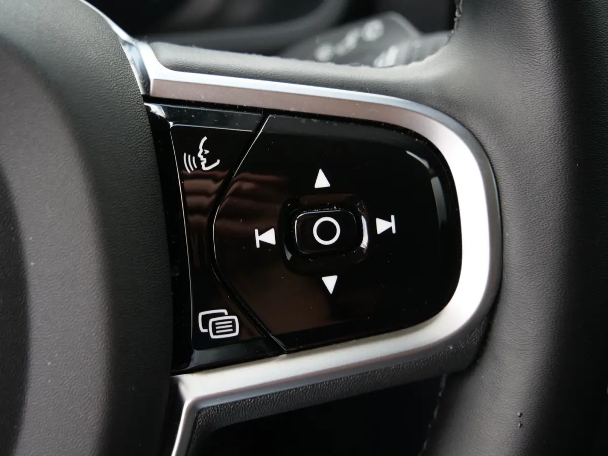 2.0 T8 Plug-in hybrid AWD Plus Dark 455 Pk Automaat Navi / DAB / Camera's / Leer / 7 persoons