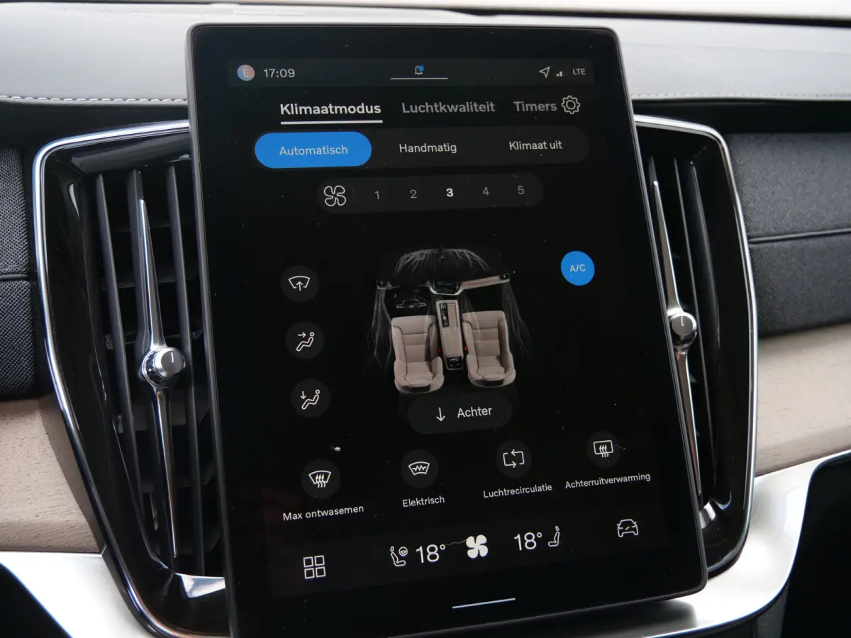 2.0 T8 Plug-in hybrid AWD Plus Dark 455 Pk Automaat Navi / DAB / Camera's / Leer / 7 persoons