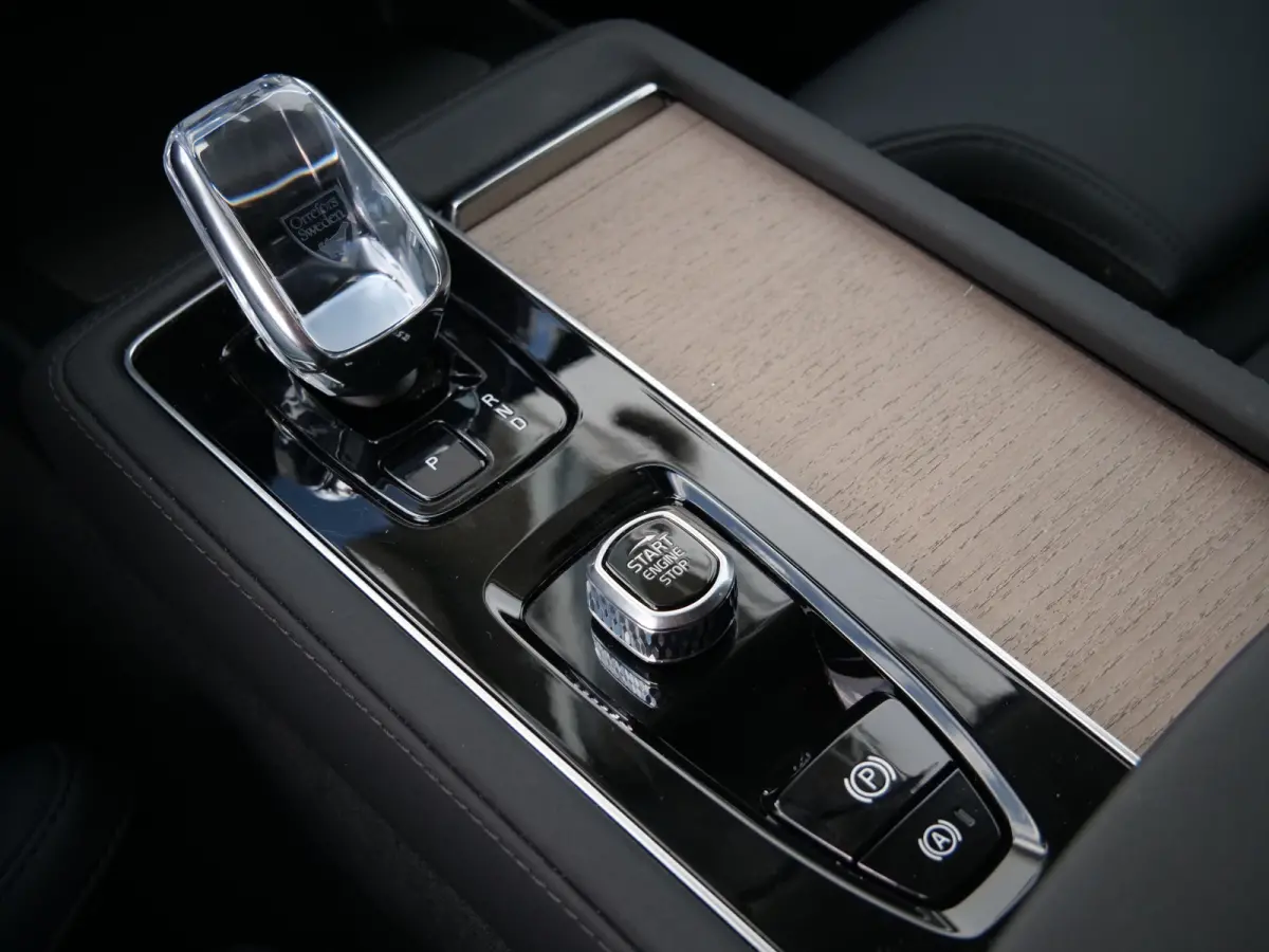 2.0 T8 Plug-in hybrid AWD Plus Dark 455 Pk Automaat Navi / DAB / Camera's / Leer / 7 persoons