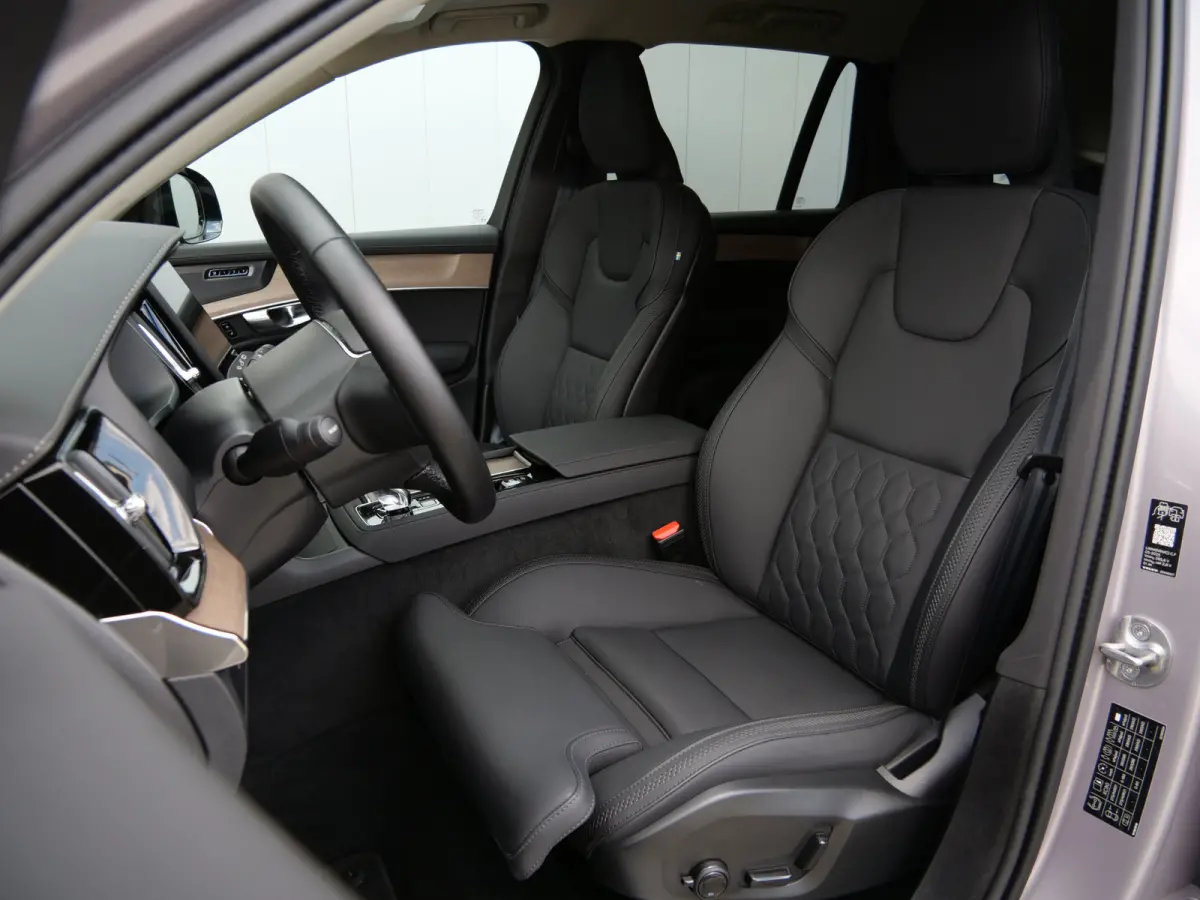 2.0 T8 Plug-in hybrid AWD Plus Dark 455 Pk Automaat Navi / DAB / Camera's / Leer / 7 persoons