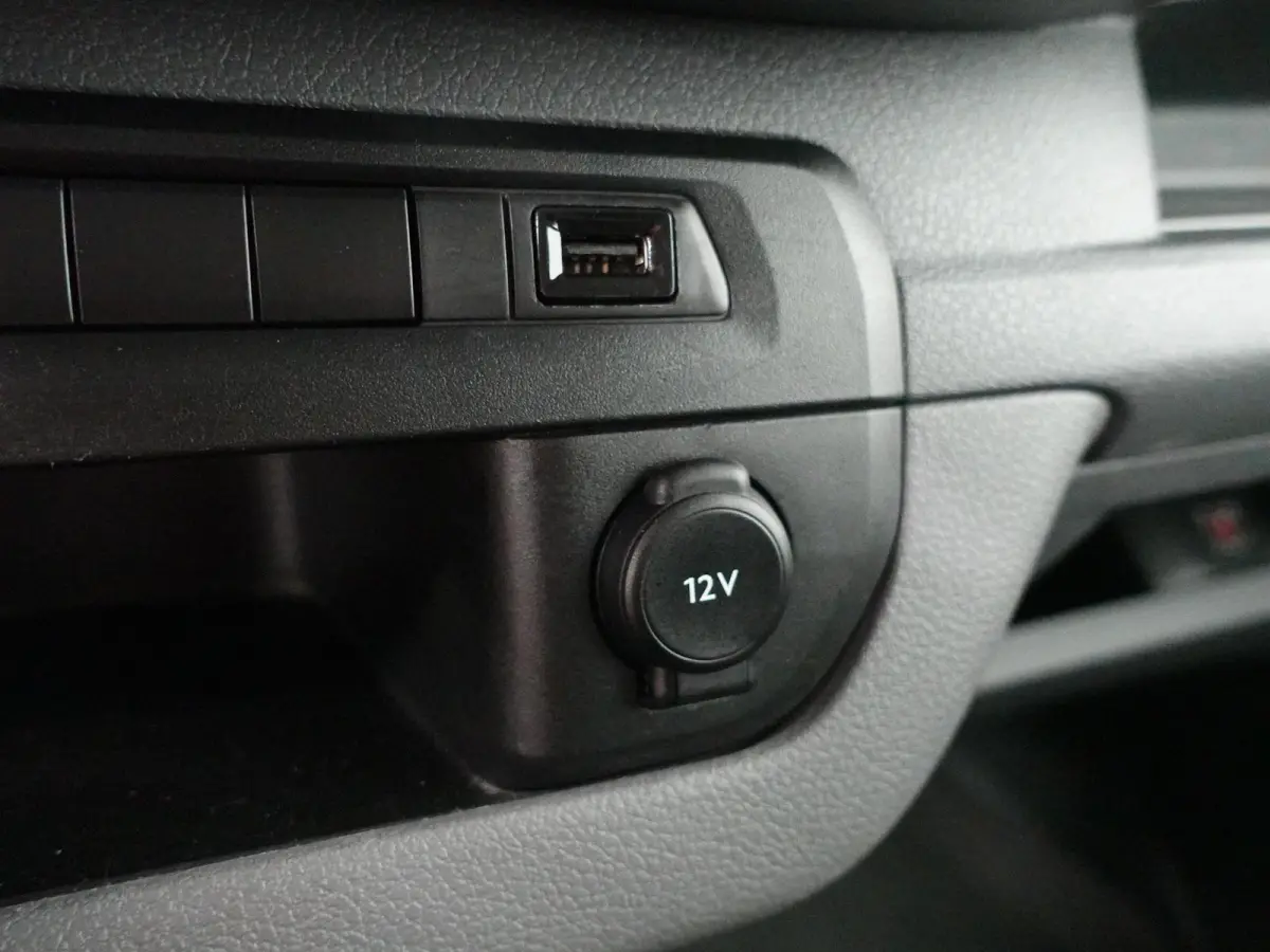 L3H1 75 kWh 9-persoons PERSONENBUS Airco Navi PDCA Sidebars