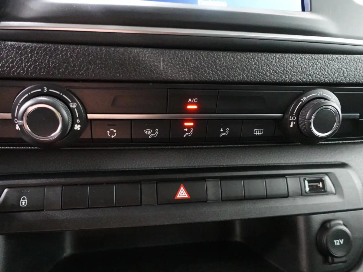 L3H1 75 kWh 9-persoons PERSONENBUS Airco Navi PDCA Sidebars