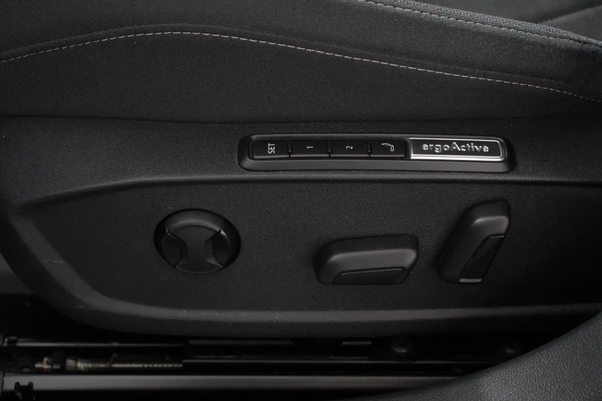 1.5 TSI 162 pk Style DSG Navigatie Climate Control Adaptieve Cruise Control Lane Assist Privacy Glass Stoel/Stuurverwarming LED PDC V+A Camera Electrische bedienbare Achterklep