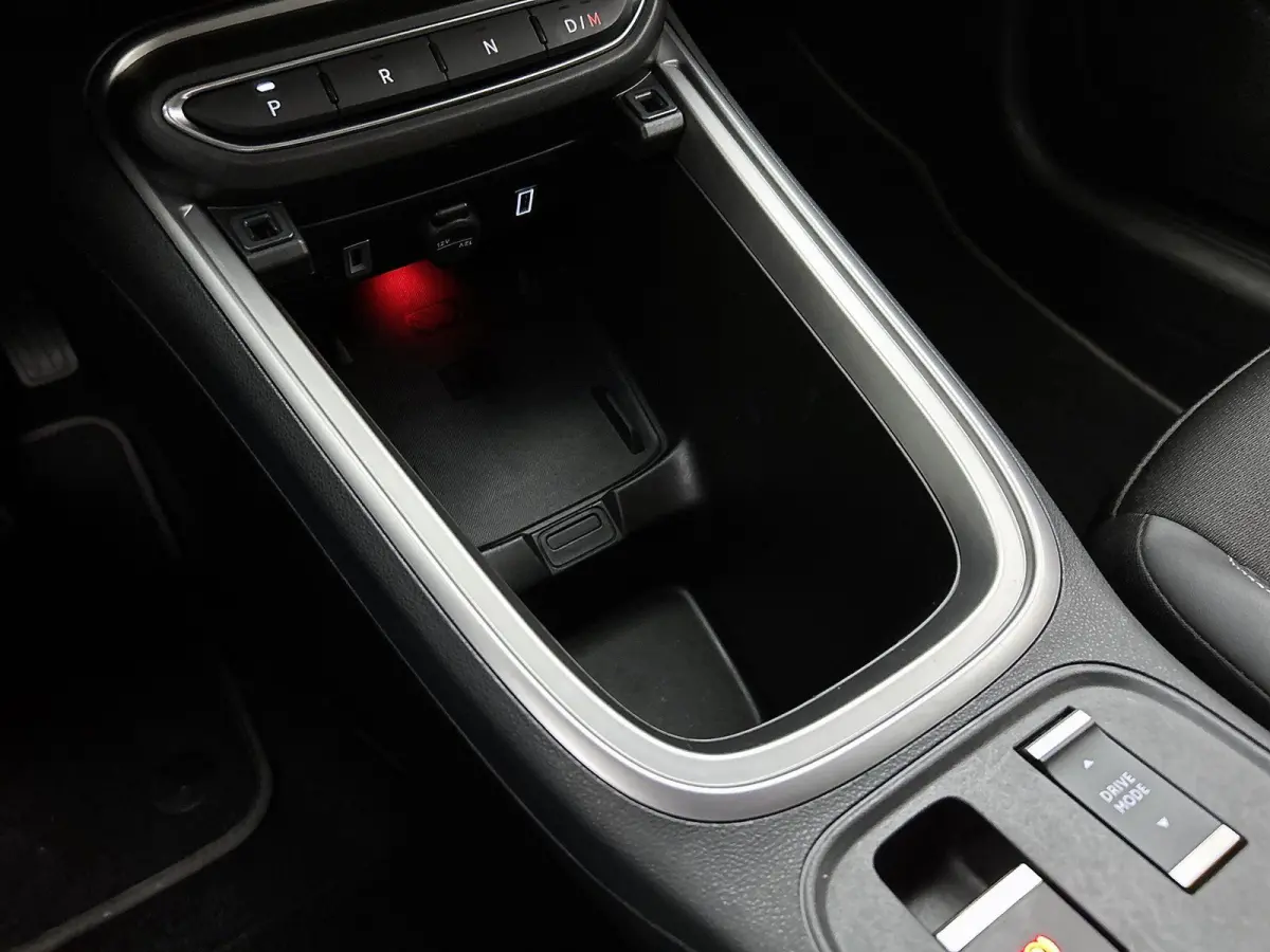 1.2 e-Hybrid 110pk Summit Automaat | Navigatie | Adaptieve Cruise Control | 18"LMV | Full-LED | Keyless Entry/Start | Dodehoekdetectie | Apple Carplay/Android Auto |