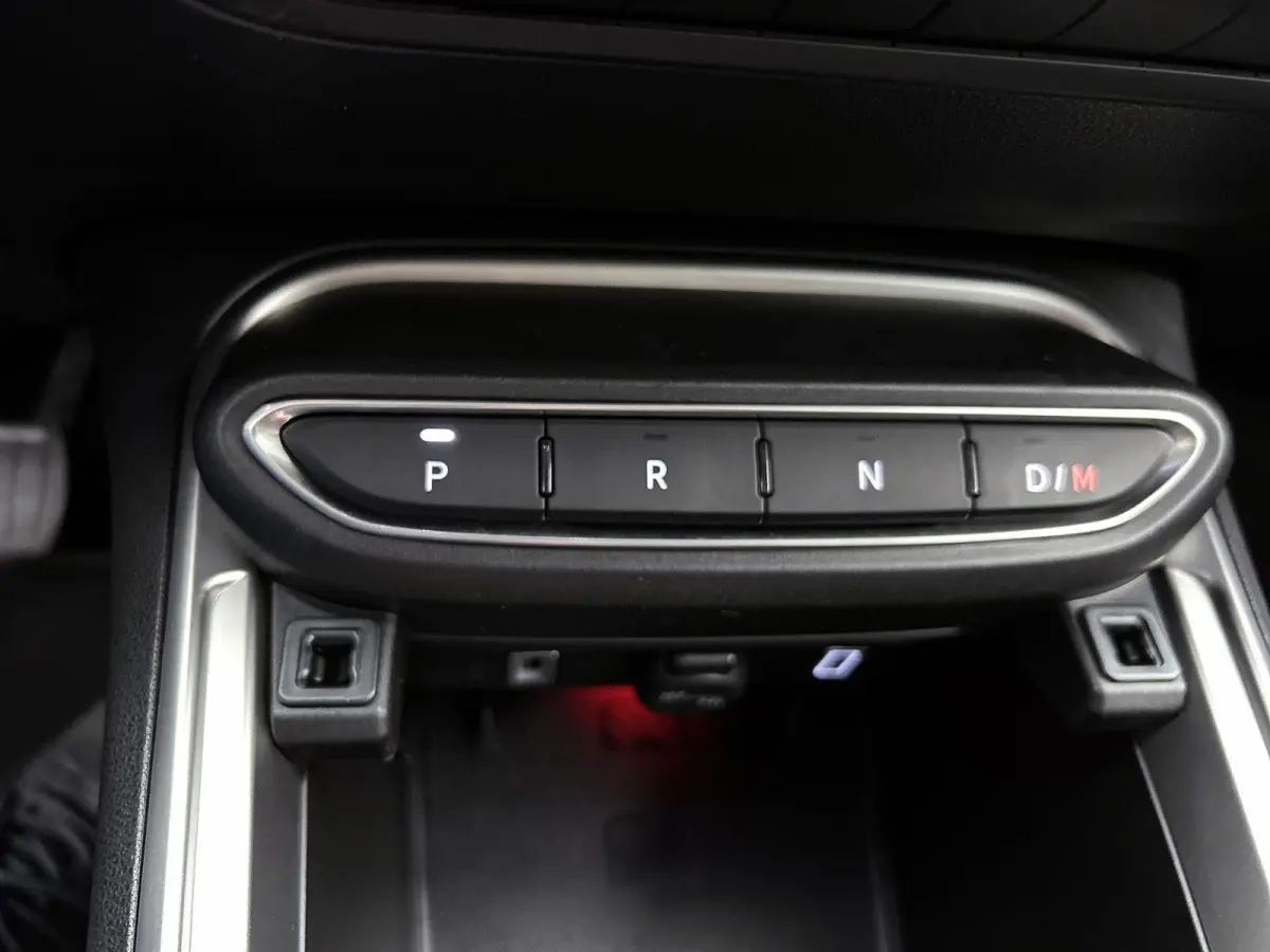 1.2 e-Hybrid 110pk Summit Automaat | Navigatie | Adaptieve Cruise Control | 18"LMV | Full-LED | Keyless Entry/Start | Dodehoekdetectie | Apple Carplay/Android Auto |