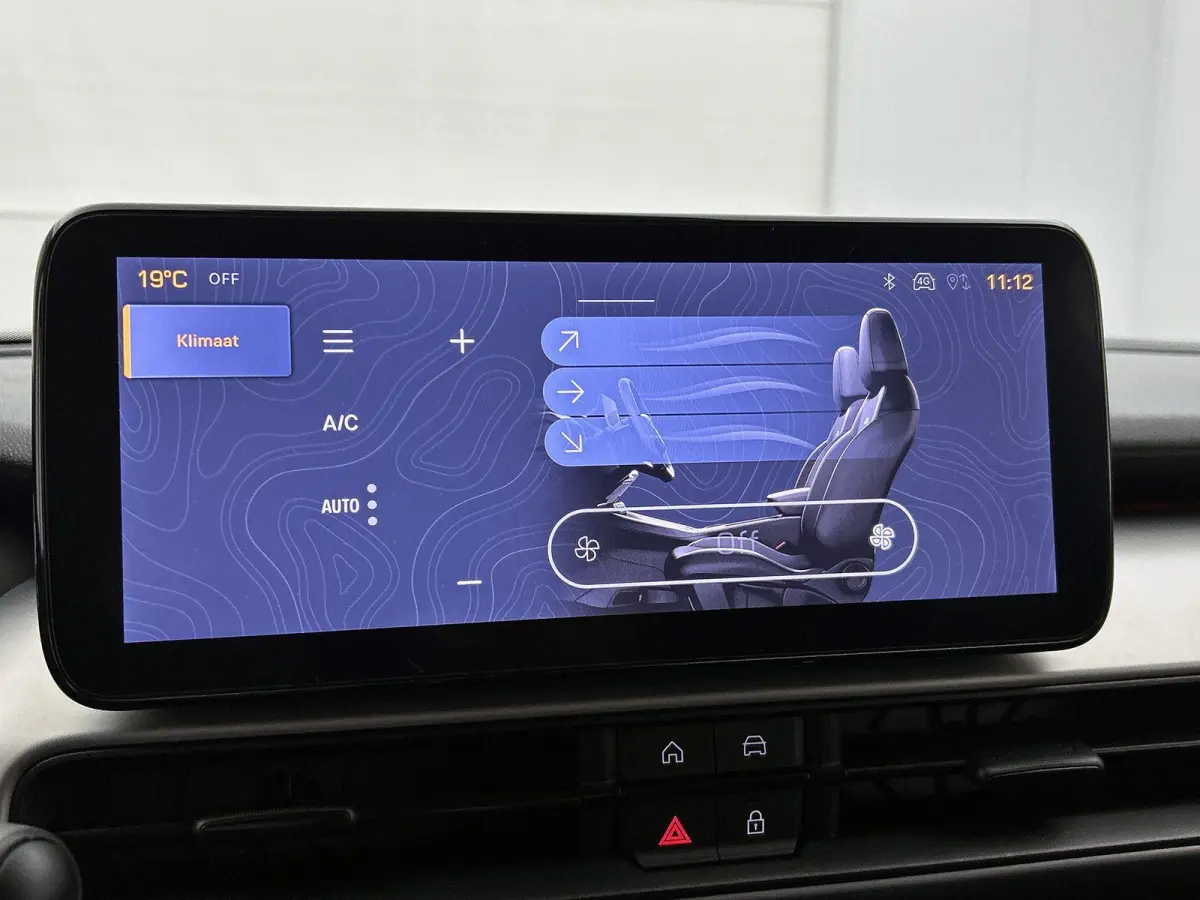 1.2 e-Hybrid 110pk Summit Automaat | Navigatie | Adaptieve Cruise Control | 18"LMV | Full-LED | Keyless Entry/Start | Dodehoekdetectie | Apple Carplay/Android Auto |