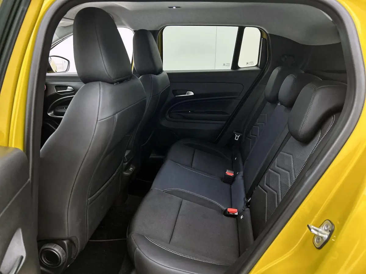 1.2 e-Hybrid 110pk Summit Automaat | Navigatie | Adaptieve Cruise Control | 18"LMV | Full-LED | Keyless Entry/Start | Dodehoekdetectie | Apple Carplay/Android Auto |