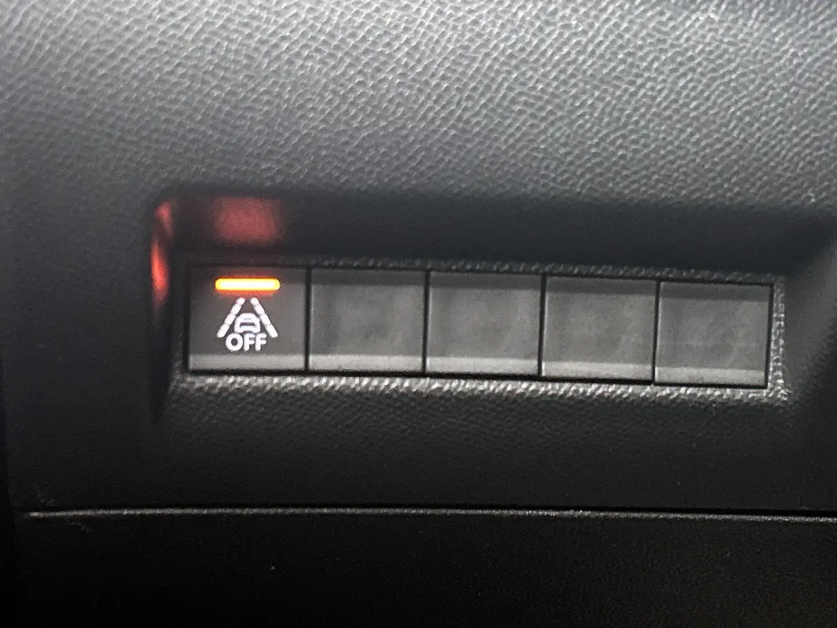 1.2 100pk GT Pack | Navigatie | Adaptieve Cruise Control | Camera | Climate Control | Dodehoekdetectie | Stoelverwarming | 17"LMV | Keyless Entry/Start |