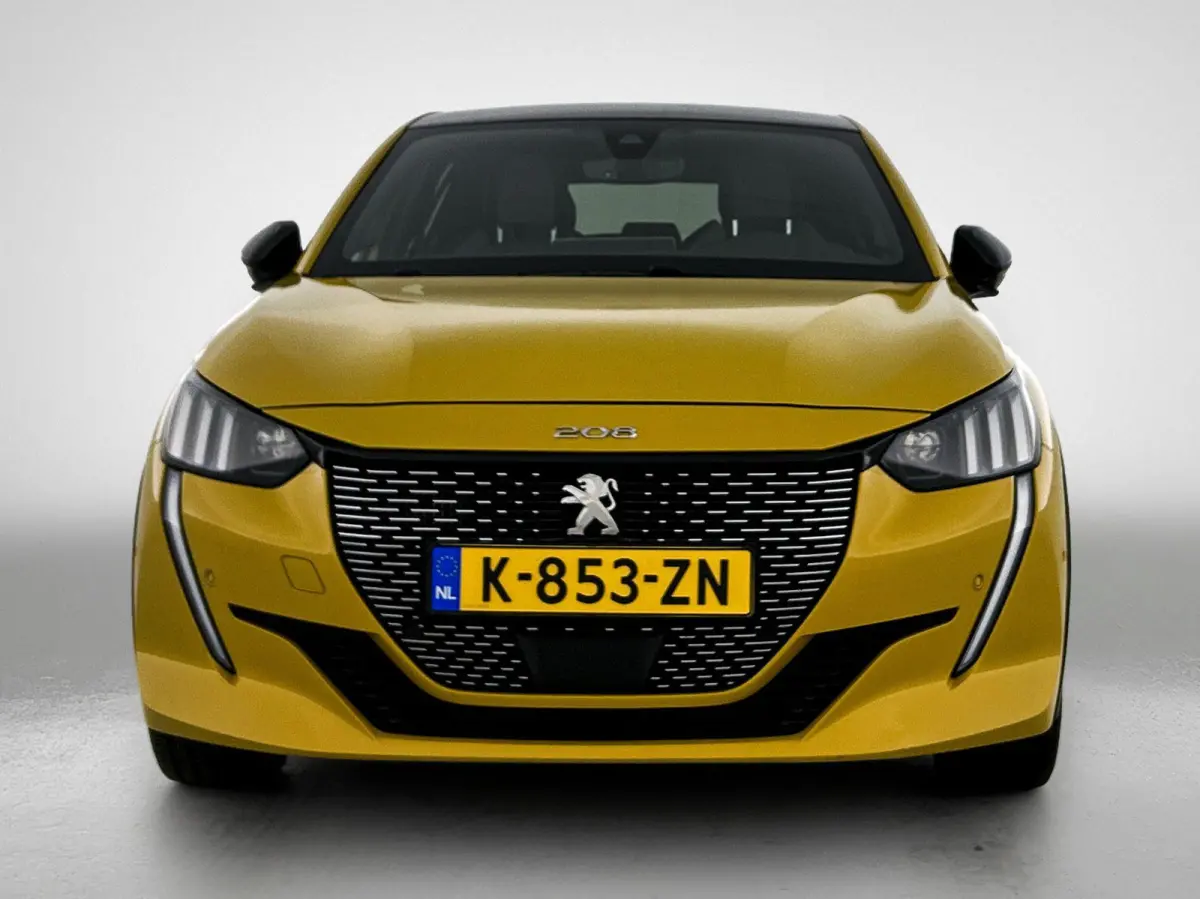 1.2 100pk GT Pack | Navigatie | Adaptieve Cruise Control | Camera | Climate Control | Dodehoekdetectie | Stoelverwarming | 17"LMV | Keyless Entry/Start |