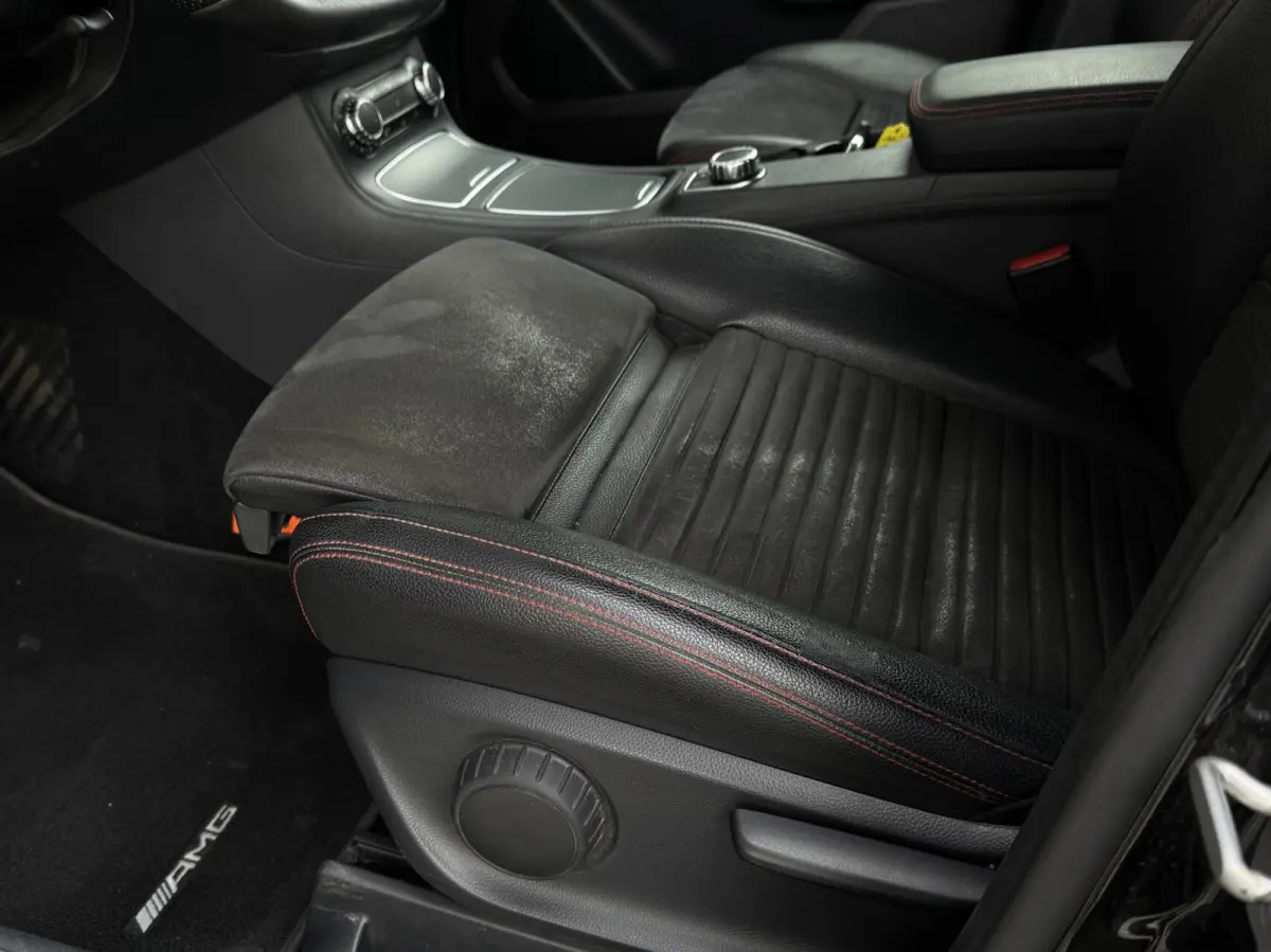 180 Business Solution AMG | Trekhaak | CarPlay | Camera | Automaat | Cruise control | Dealer onderhouden! |