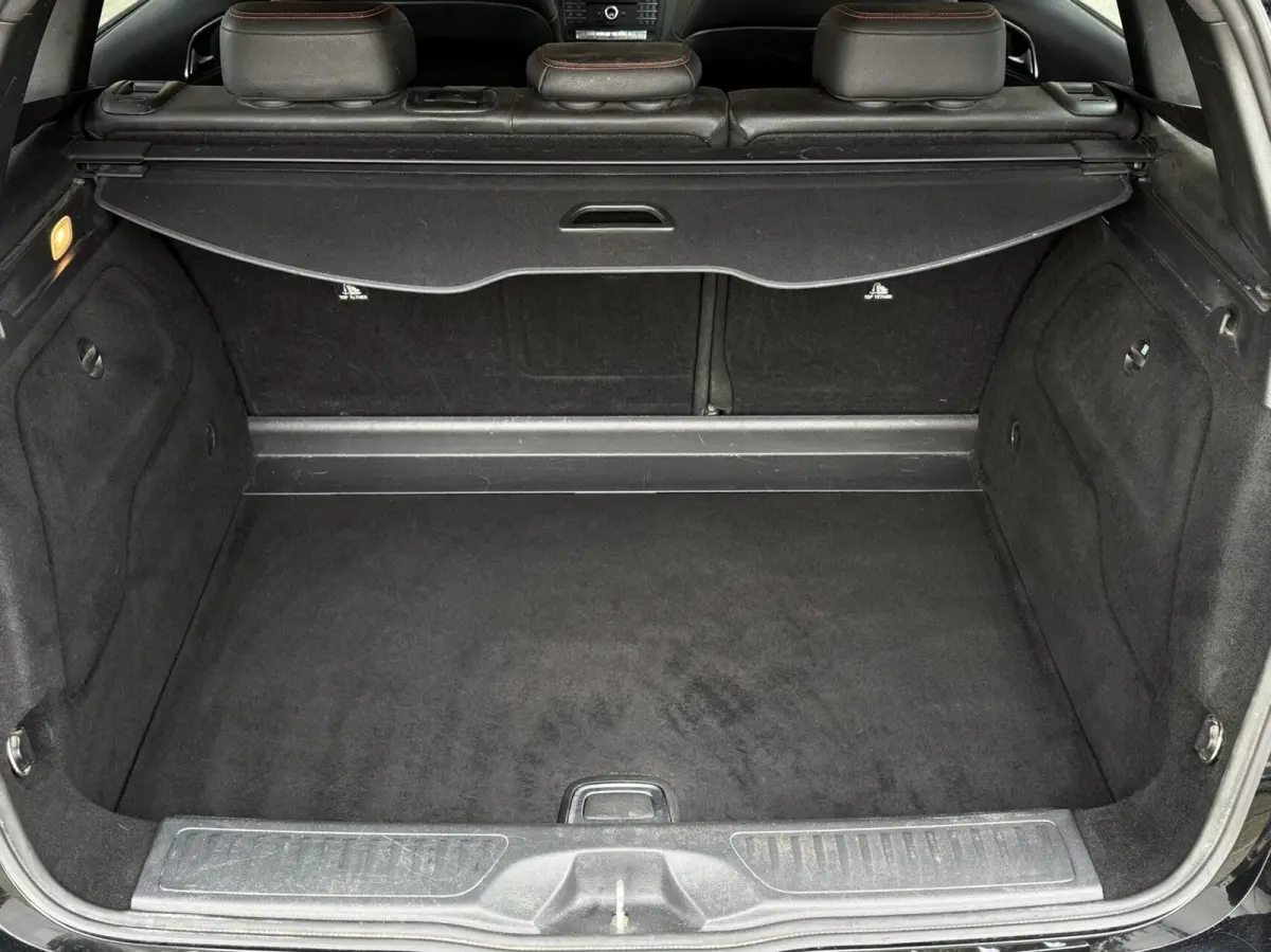 180 Business Solution AMG | Trekhaak | CarPlay | Camera | Automaat | Cruise control | Dealer onderhouden! |