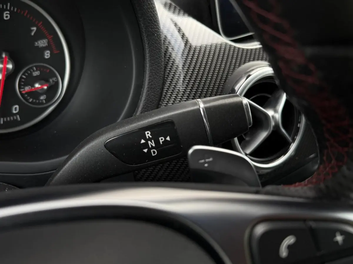 180 Business Solution AMG | Trekhaak | CarPlay | Camera | Automaat | Cruise control | Dealer onderhouden! |