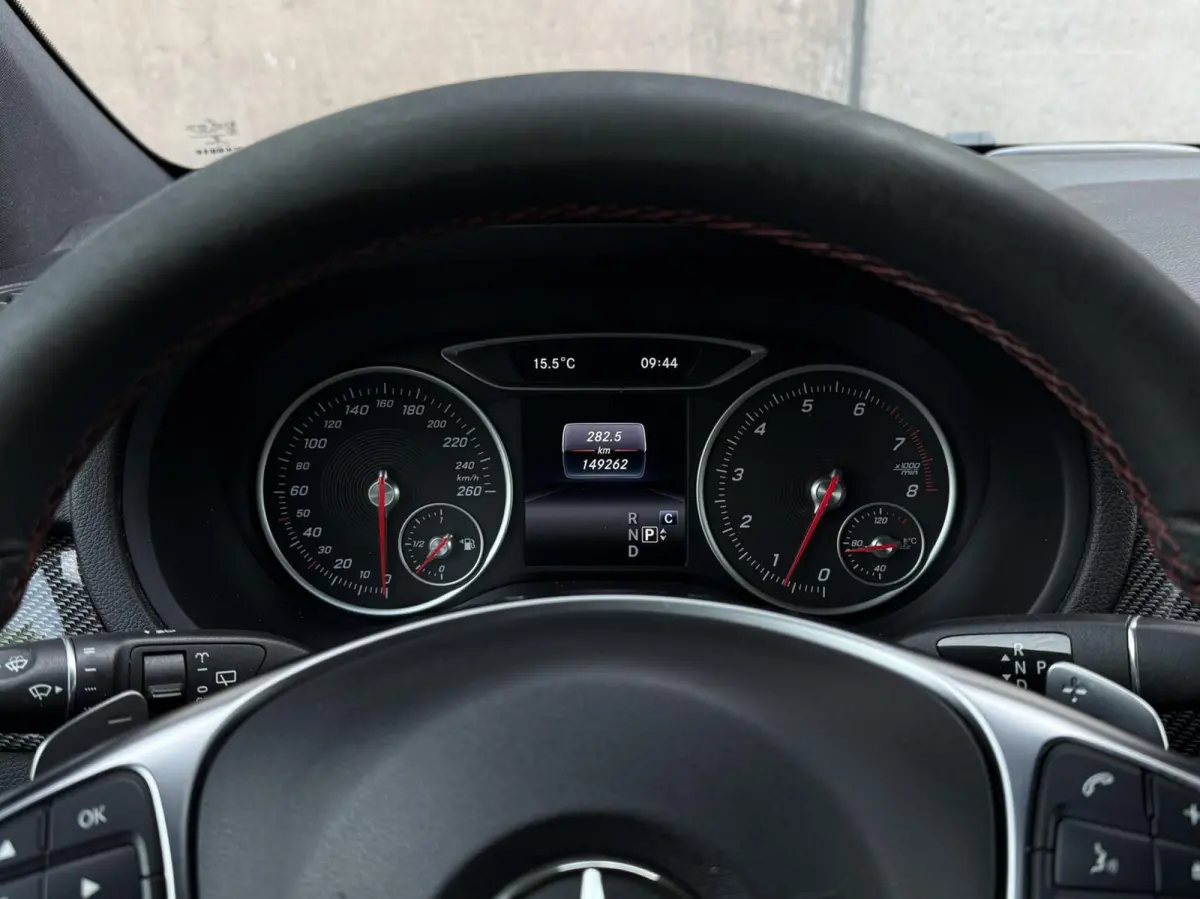 180 Business Solution AMG | Trekhaak | CarPlay | Camera | Automaat | Cruise control | Dealer onderhouden! |