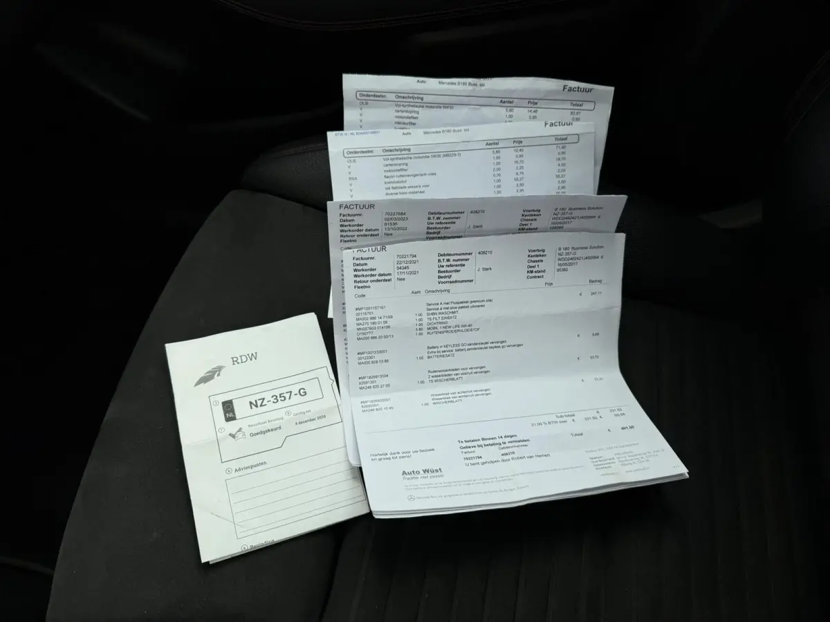 180 Business Solution AMG | Trekhaak | CarPlay | Camera | Automaat | Cruise control | Dealer onderhouden! |