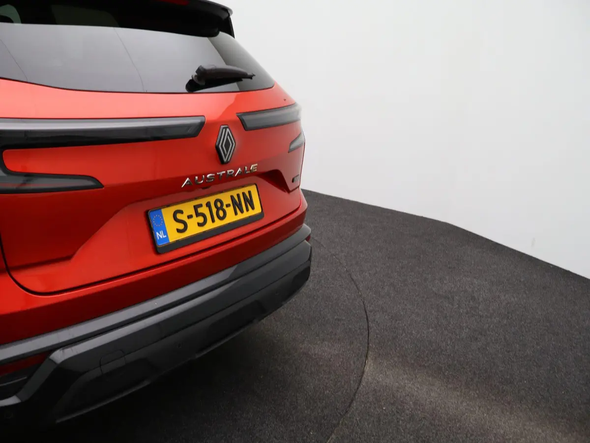 techno E-Tech full hybrid 200 | SoH 95% | Stoelverw. | Massage-Funtie | Parkeercamera |