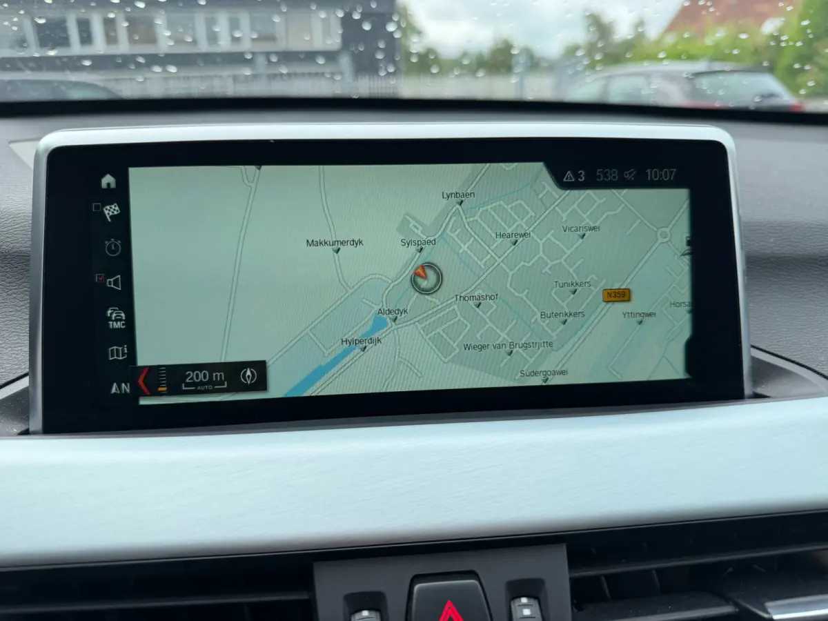 SDrive20i High Executive / SportLeder / Pano / Head-Up / Harman & Kardon / Trekhaak .