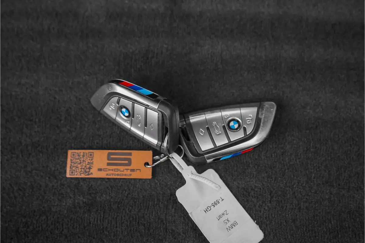 xDrive45e High Executive M-Sport Pano Laser ACC HUD Keyless 22"
