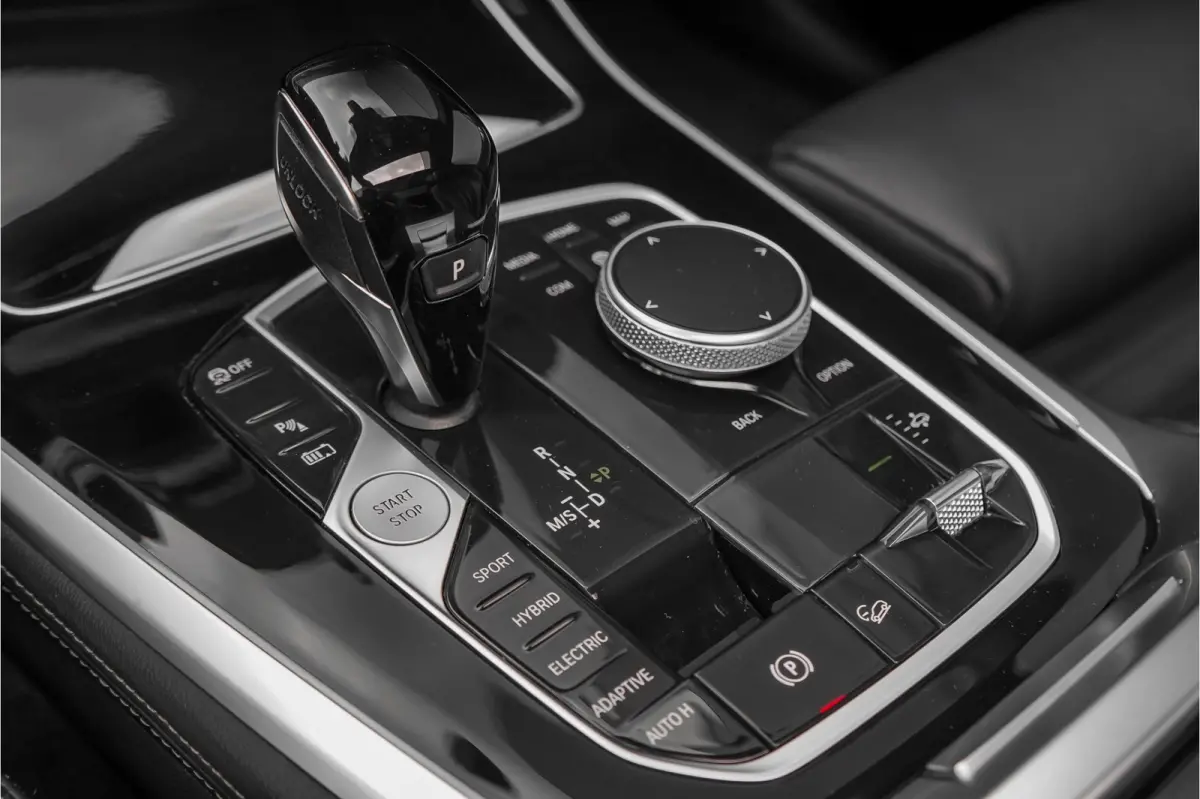 xDrive45e High Executive M-Sport Pano Laser ACC HUD Keyless 22"