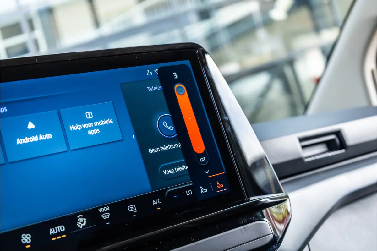 340 L2H1 DC Sport 65 kWh | Dubbel cabine | 350 KM Range | 360 Camera | Driving Assistant | L+R Schuifdeur | DSS LED | Middenconsole | 5-Zitter | Navigatie | CarPlay | ACC | Blind Spot | Stuu