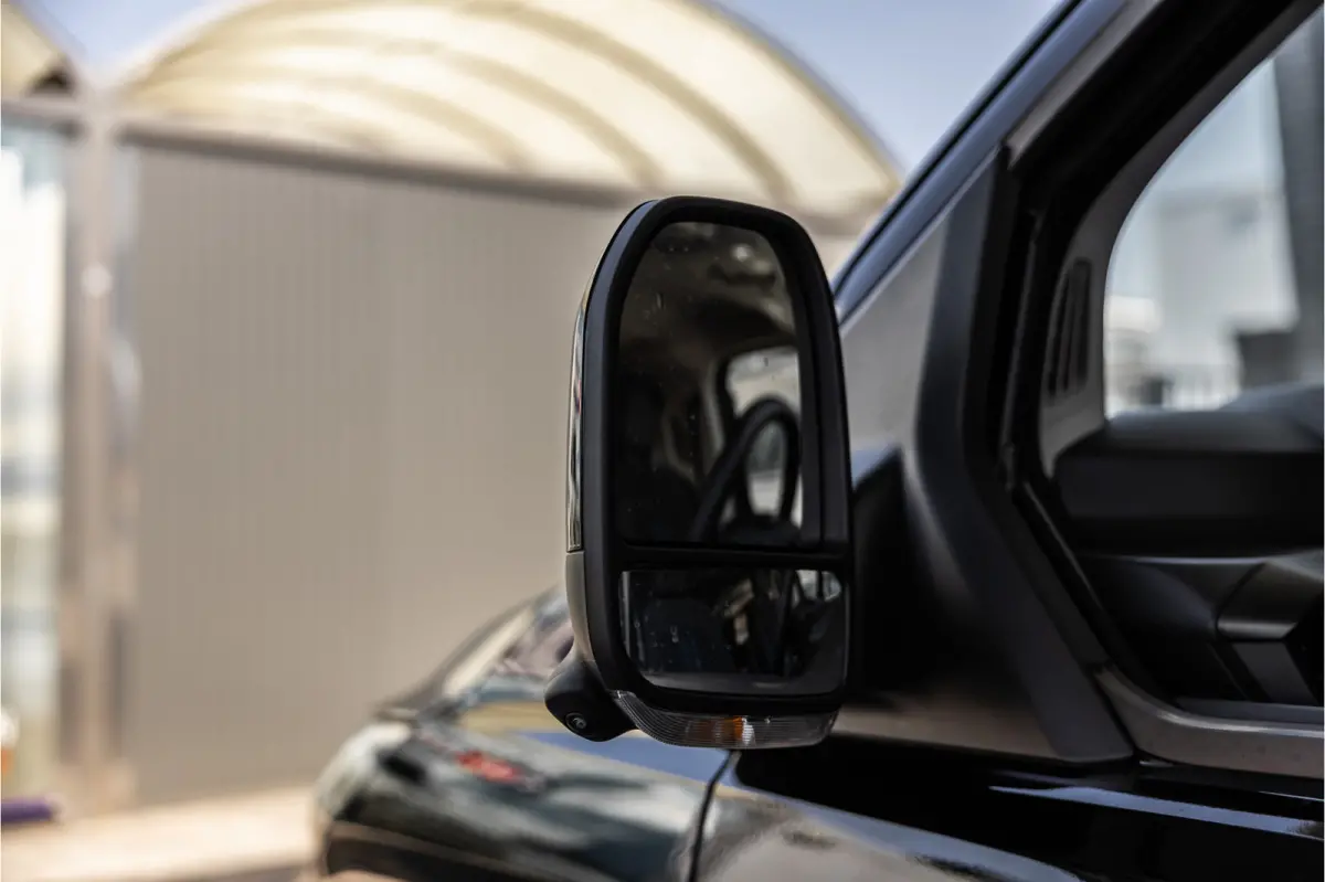 340 L2H1 DC Sport 65 kWh | Dubbel cabine | 350 KM Range | 360 Camera | Driving Assistant | L+R Schuifdeur | DSS LED | Middenconsole | 5-Zitter | Navigatie | CarPlay | ACC | Blind Spot | Stuu