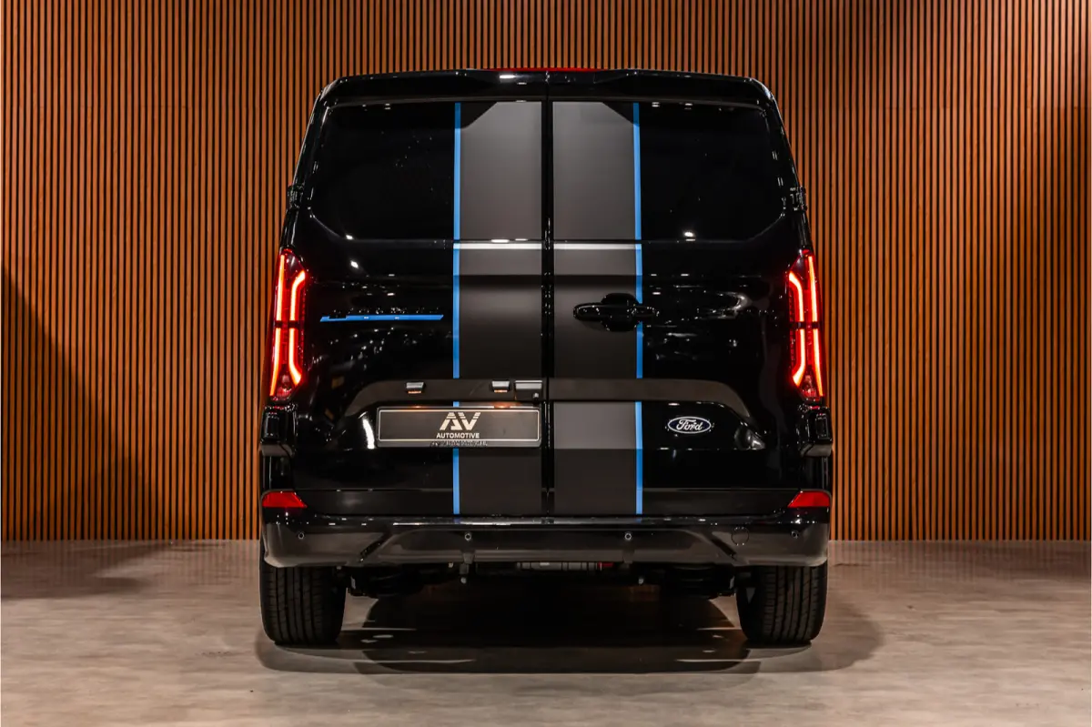 340 L2H1 DC Sport 65 kWh | Dubbel cabine | 350 KM Range | 360 Camera | Driving Assistant | L+R Schuifdeur | DSS LED | Middenconsole | 5-Zitter | Navigatie | CarPlay | ACC | Blind Spot | Stuu