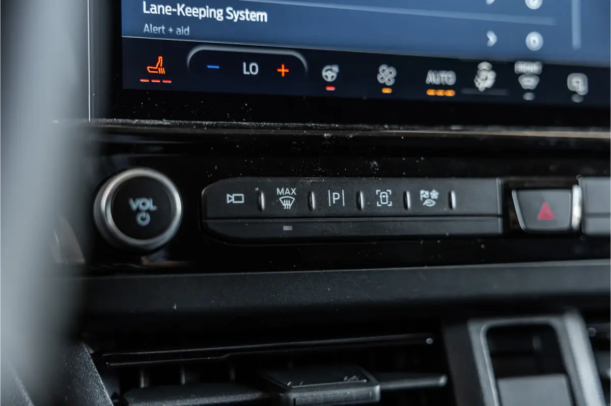 340 L2H1 DC Sport 65 kWh | Dubbel cabine | 350 KM Range | 360 Camera | Driving Assistant | L+R Schuifdeur | DSS LED | Middenconsole | 5-Zitter | Navigatie | CarPlay | ACC | Blind Spot | Stuu