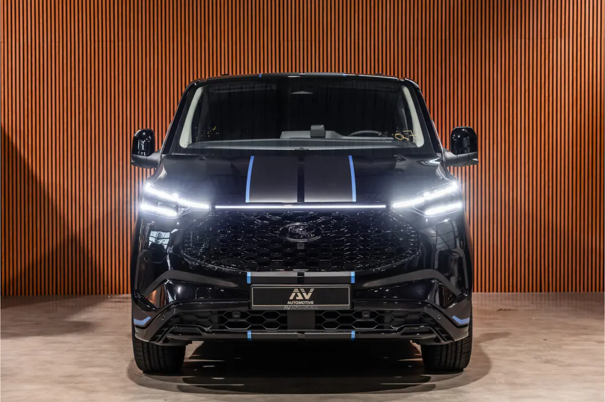 340 L2H1 DC Sport 65 kWh | Dubbel cabine | 350 KM Range | 360 Camera | Driving Assistant | L+R Schuifdeur | DSS LED | Middenconsole | 5-Zitter | Navigatie | CarPlay | ACC | Blind Spot | Stuu