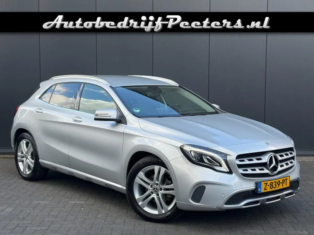 GLA 180 Aut. Sportstoelen Leder Navi Camera Cruise