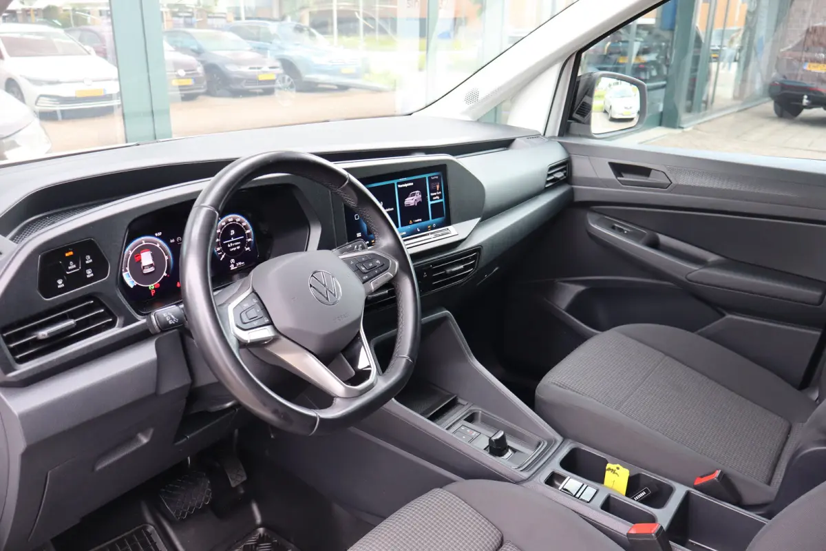 2.0 TDI Style | Cruise control | Keyless start | Lichtmetalen velgen 16"