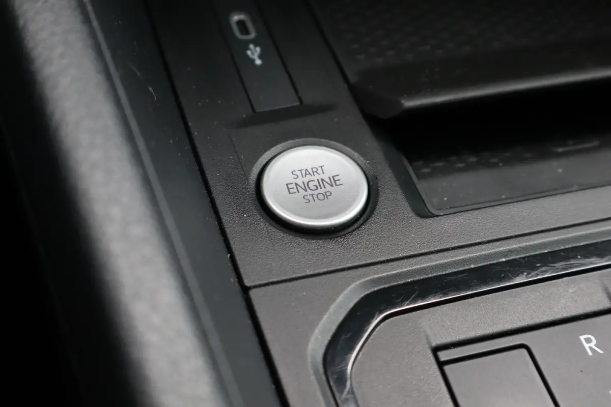 2.0 TDI Style | Cruise control | Keyless start | Lichtmetalen velgen 16"