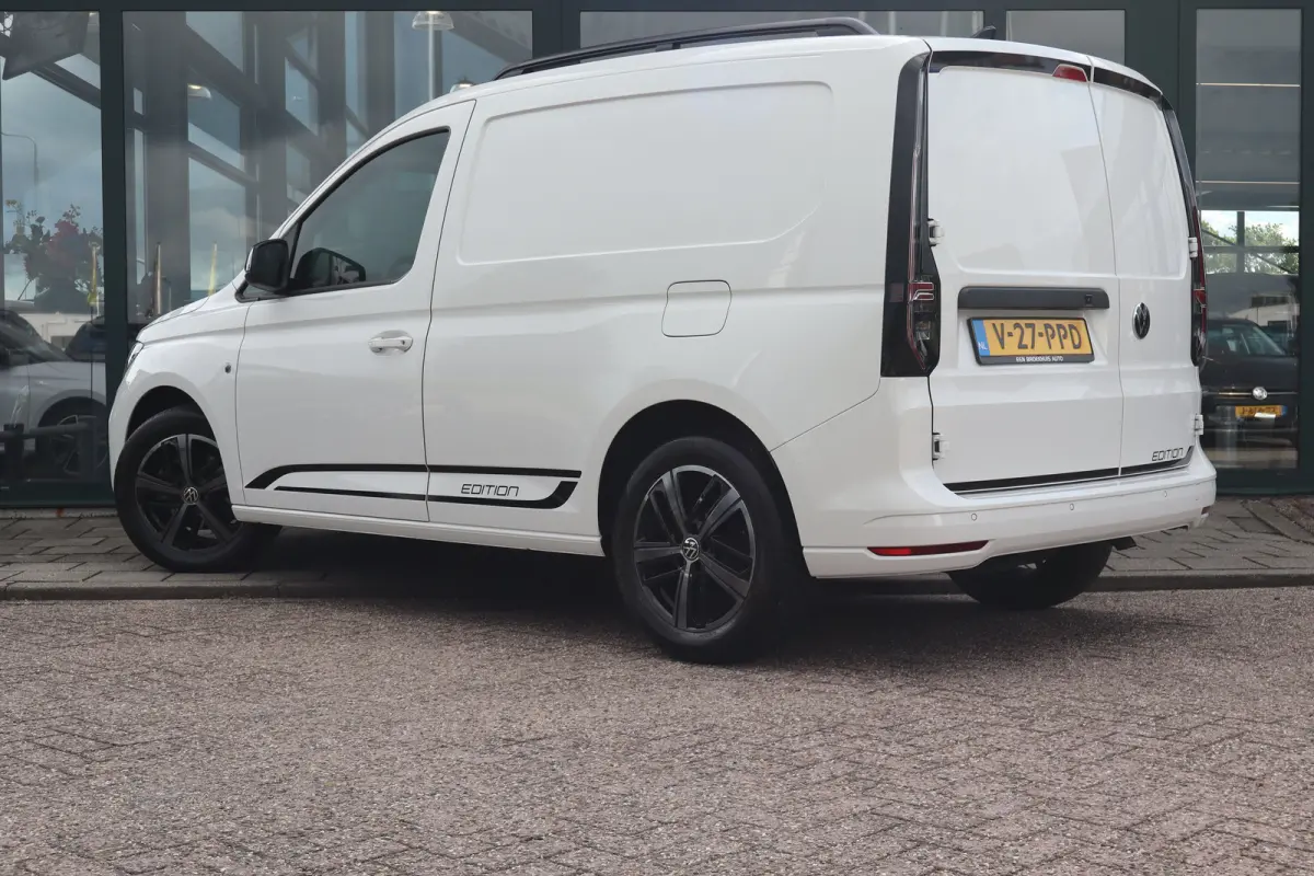2.0 TDI Style | Cruise control | Keyless start | Lichtmetalen velgen 16"