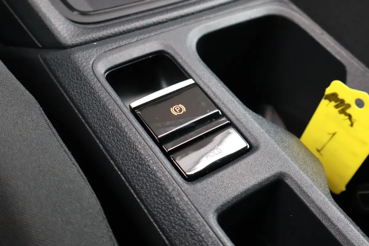 2.0 TDI Style | Cruise control | Keyless start | Lichtmetalen velgen 16"