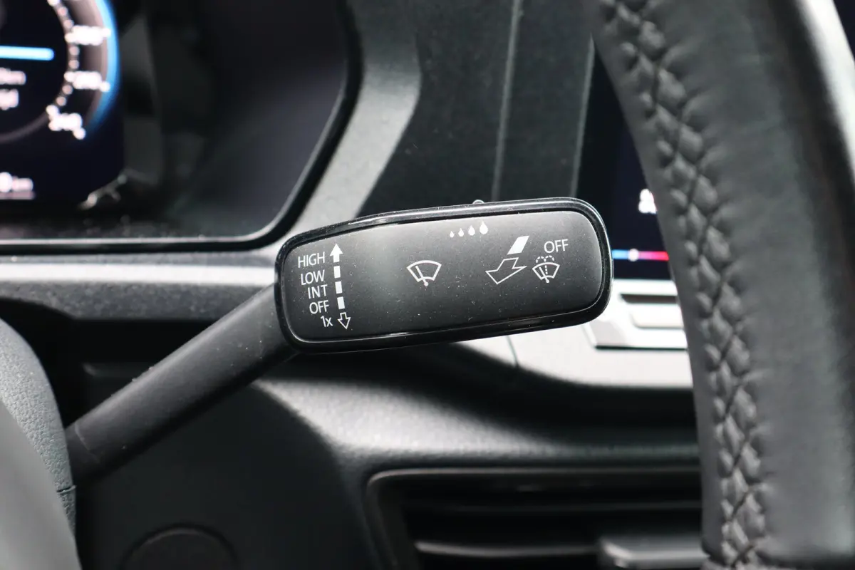 2.0 TDI Style | Cruise control | Keyless start | Lichtmetalen velgen 16"