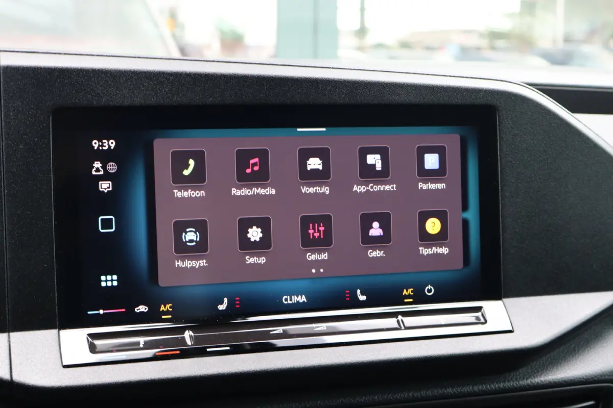2.0 TDI Style | Cruise control | Keyless start | Lichtmetalen velgen 16"