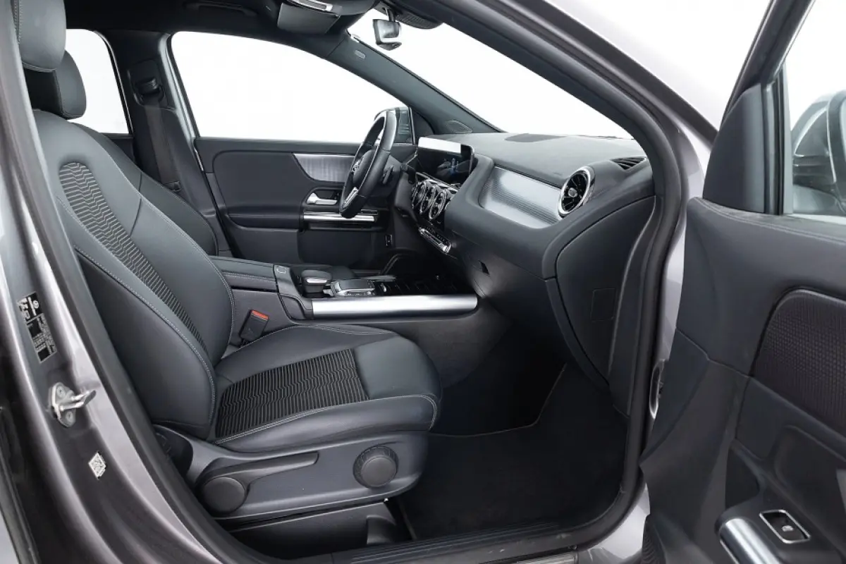 250 e Business Line | Full LED | Half LEDER | NAVI | PHEV