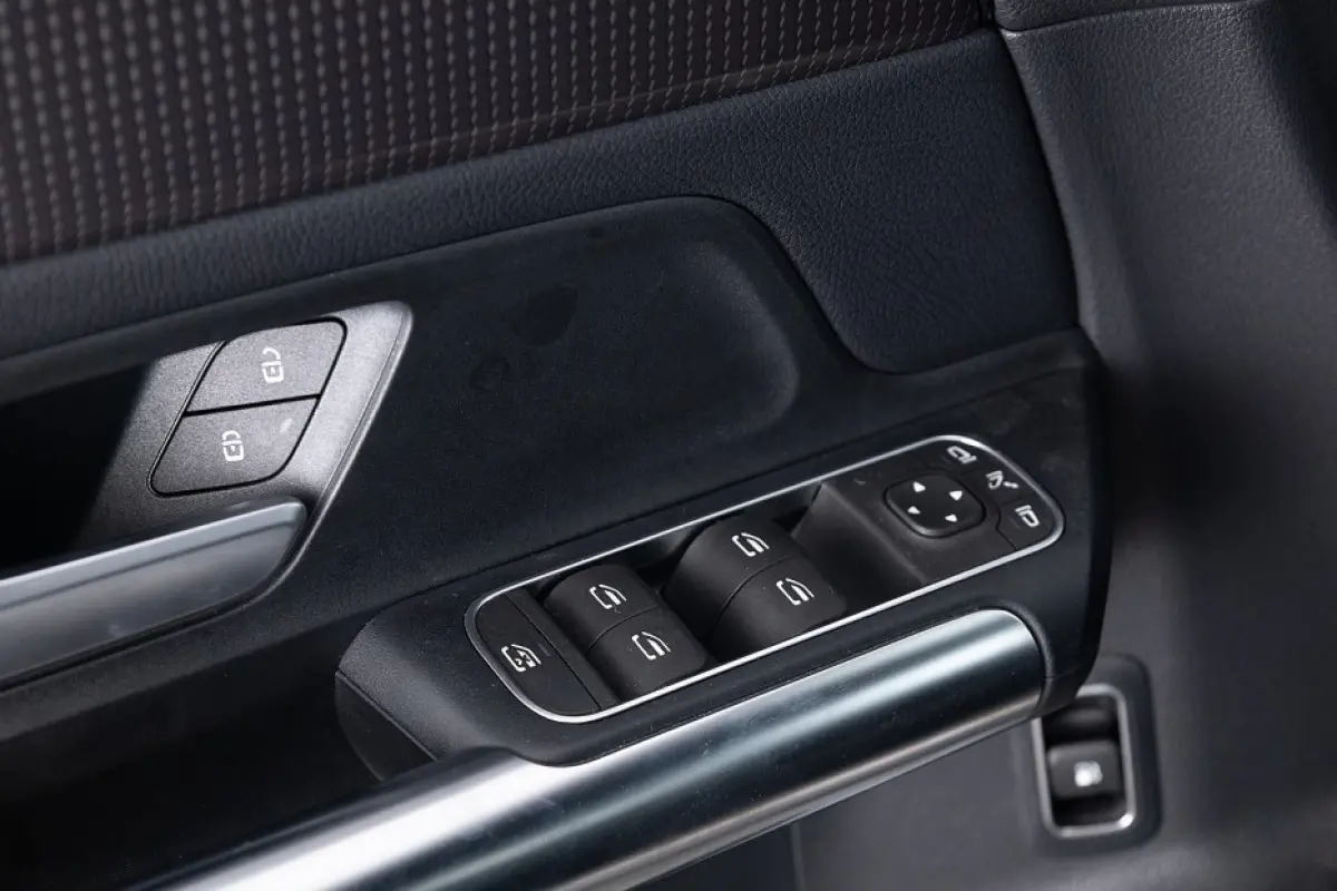 250 e Business Line | Full LED | Half LEDER | NAVI | PHEV