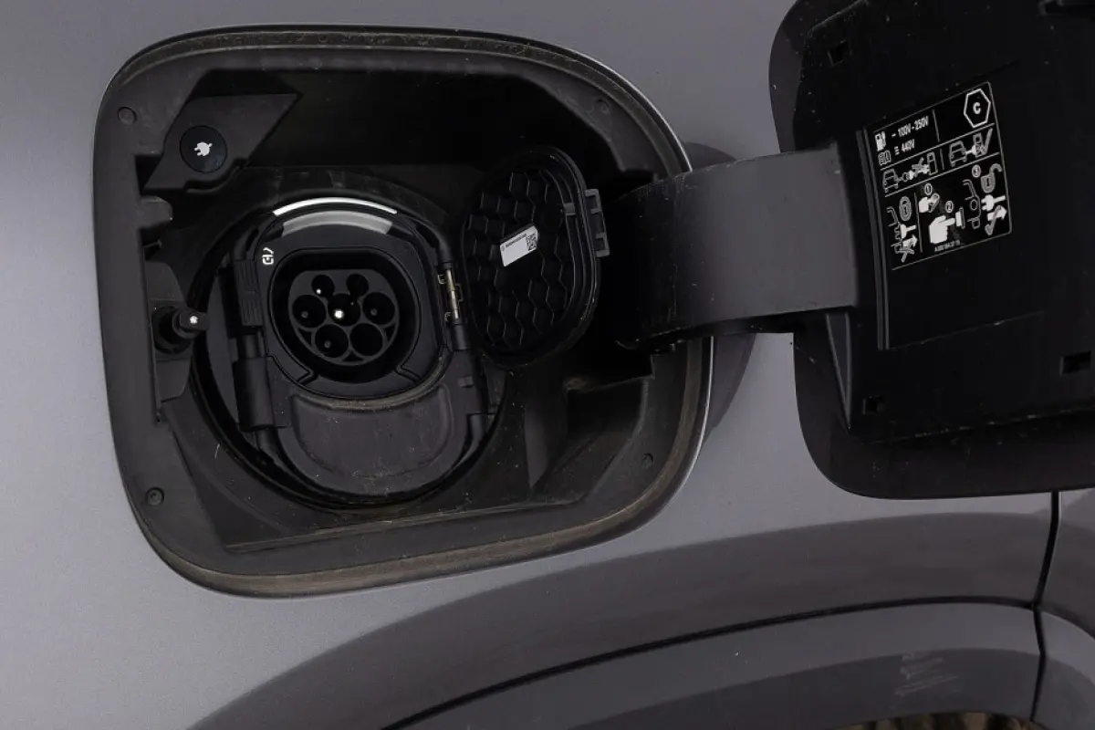 250 e Business Line | Full LED | Half LEDER | NAVI | PHEV