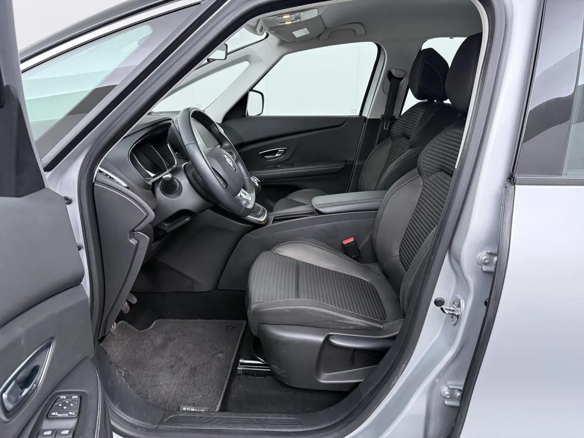 TCe 140 GPF Sport Edition2 | 140 PK | Trekhaak | Apple CarPlay | Navigatie