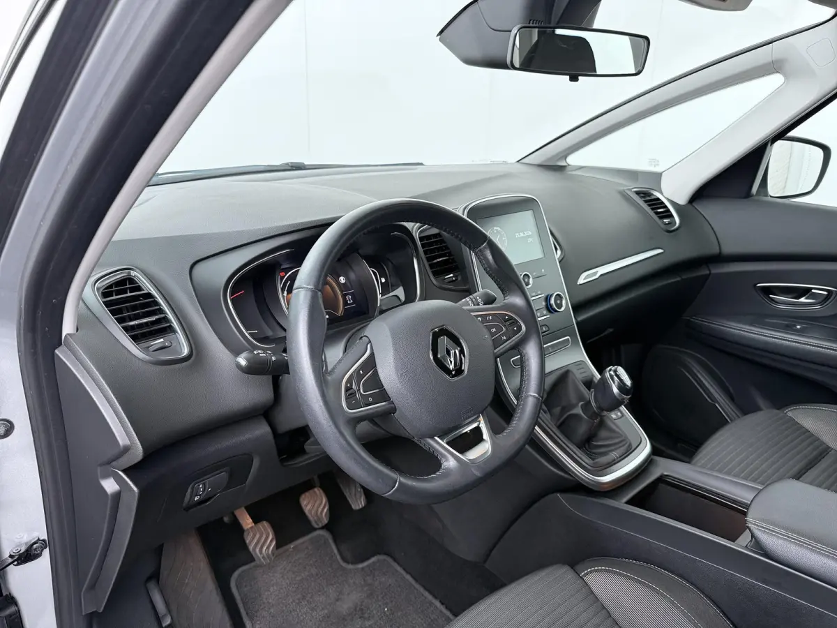 TCe 140 GPF Sport Edition2 | 140 PK | Trekhaak | Apple CarPlay | Navigatie