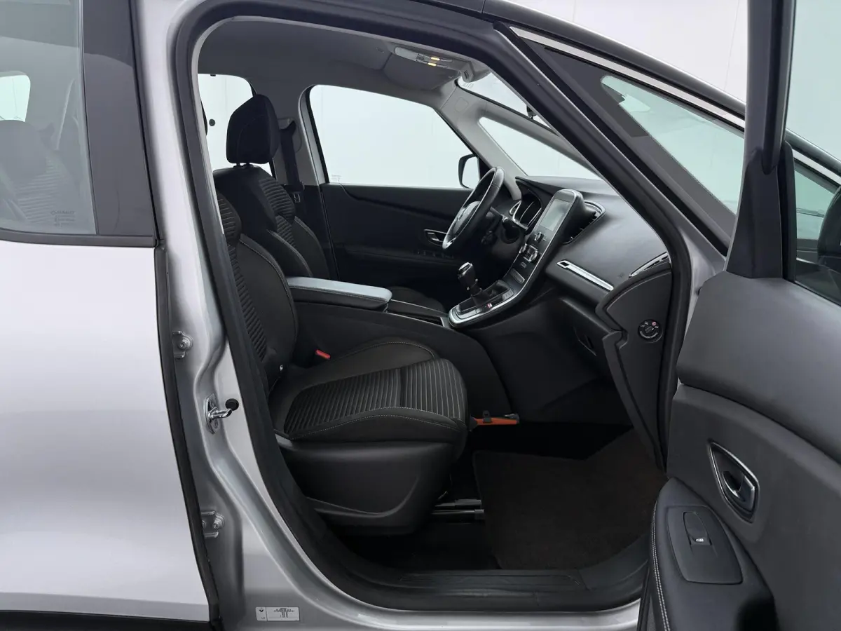 TCe 140 GPF Sport Edition2 | 140 PK | Trekhaak | Apple CarPlay | Navigatie