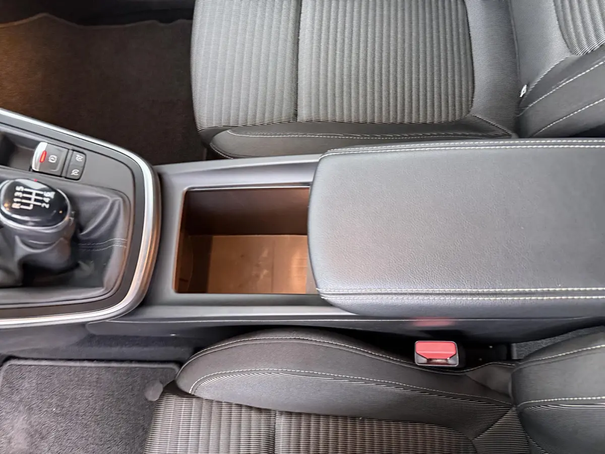 TCe 140 GPF Sport Edition2 | 140 PK | Trekhaak | Apple CarPlay | Navigatie