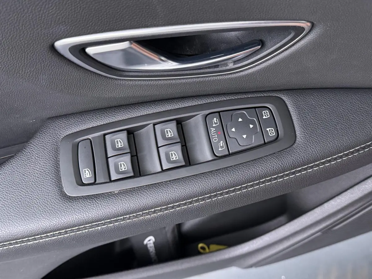 TCe 140 GPF Sport Edition2 | 140 PK | Trekhaak | Apple CarPlay | Navigatie