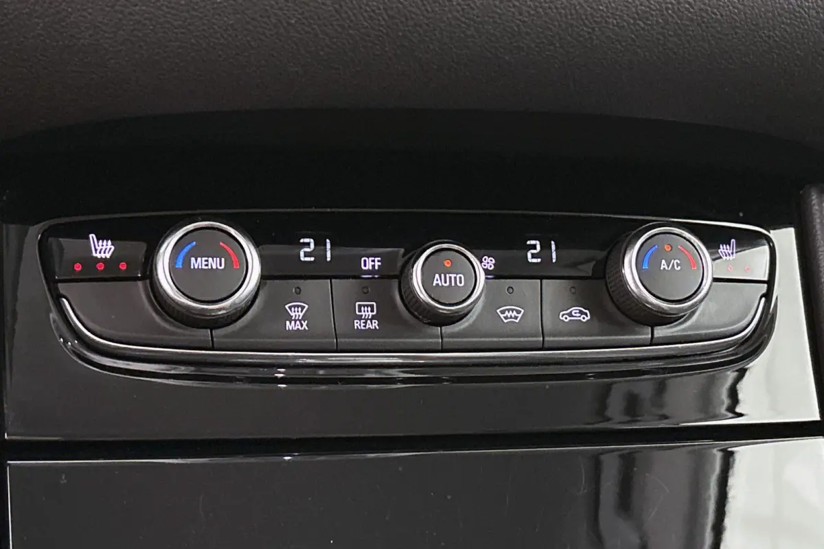 1.6 Turbo Hybrid Innovation Stoelverwarming Keyless Trekhaak