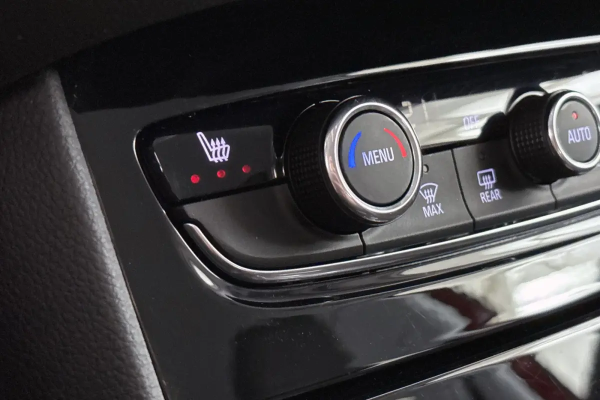 1.6 Turbo Hybrid Innovation Stoelverwarming Keyless Trekhaak