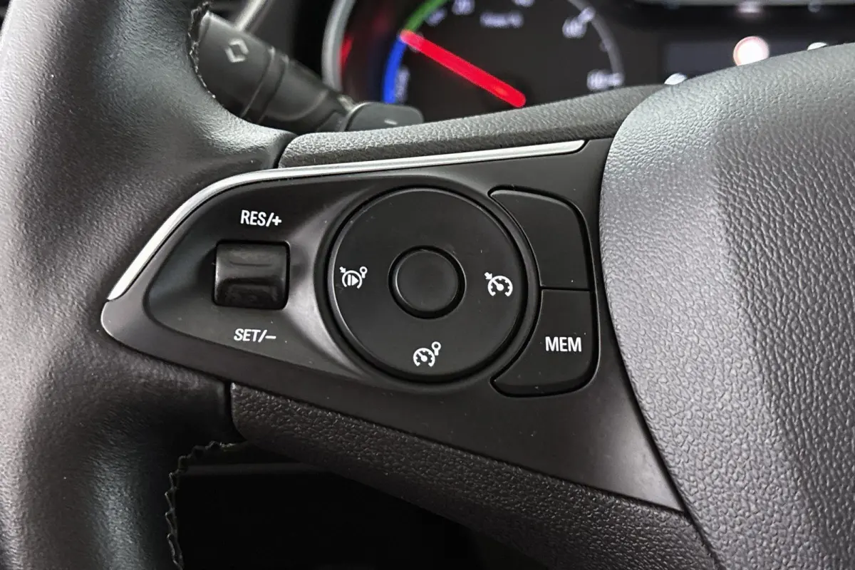 1.6 Turbo Hybrid Innovation Stoelverwarming Keyless Trekhaak