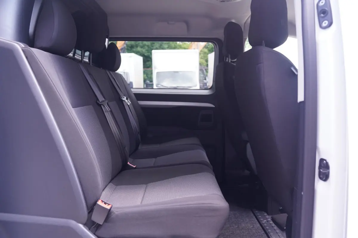 2.0 HDI 180 pk L3 Dubbel Cabine Aut. Xenon, Navi Camera, Standkachel, Trekhaak, PDC V+A, 5-Zits