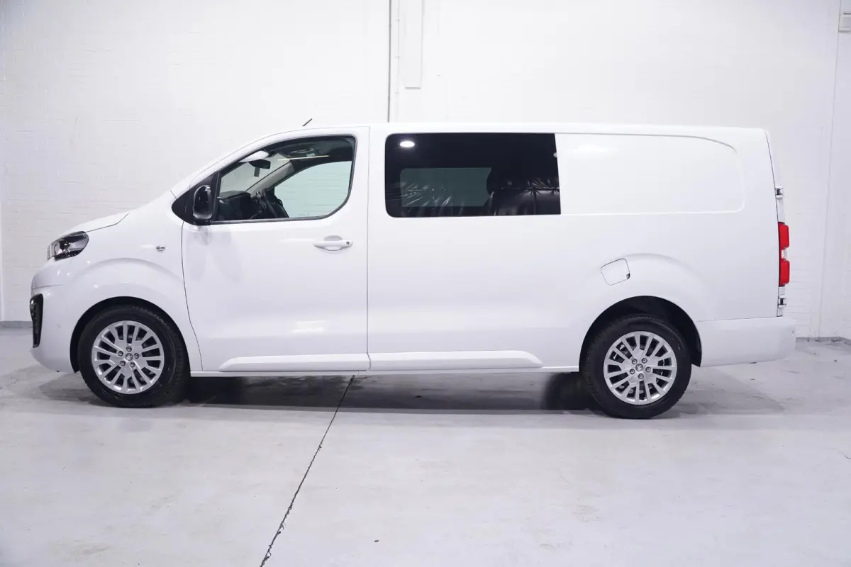 2.0 HDI 180 pk L3 Dubbel Cabine Aut. Xenon, Navi Camera, Standkachel, Trekhaak, PDC V+A, 5-Zits