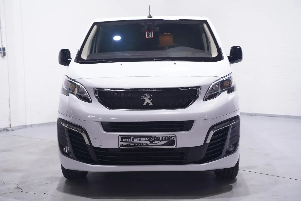 2.0 HDI 180 pk L3 Dubbel Cabine Aut. Xenon, Navi Camera, Standkachel, Trekhaak, PDC V+A, 5-Zits