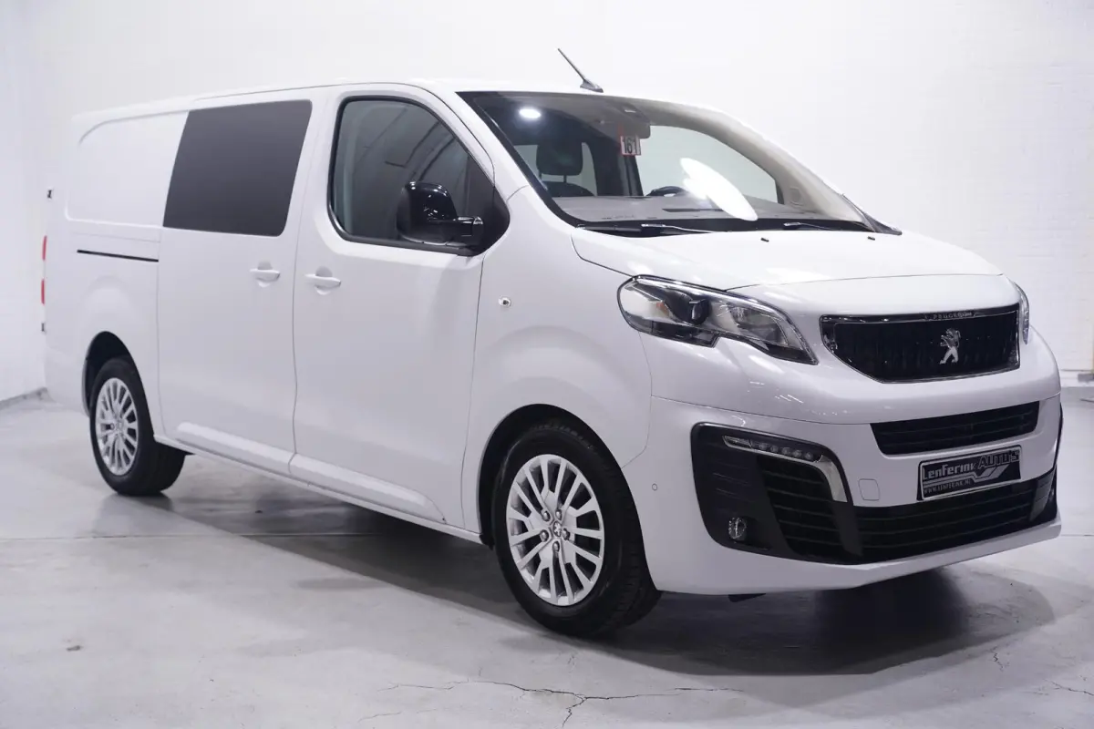 2.0 HDI 180 pk L3 Dubbel Cabine Aut. Xenon, Navi Camera, Standkachel, Trekhaak, PDC V+A, 5-Zits