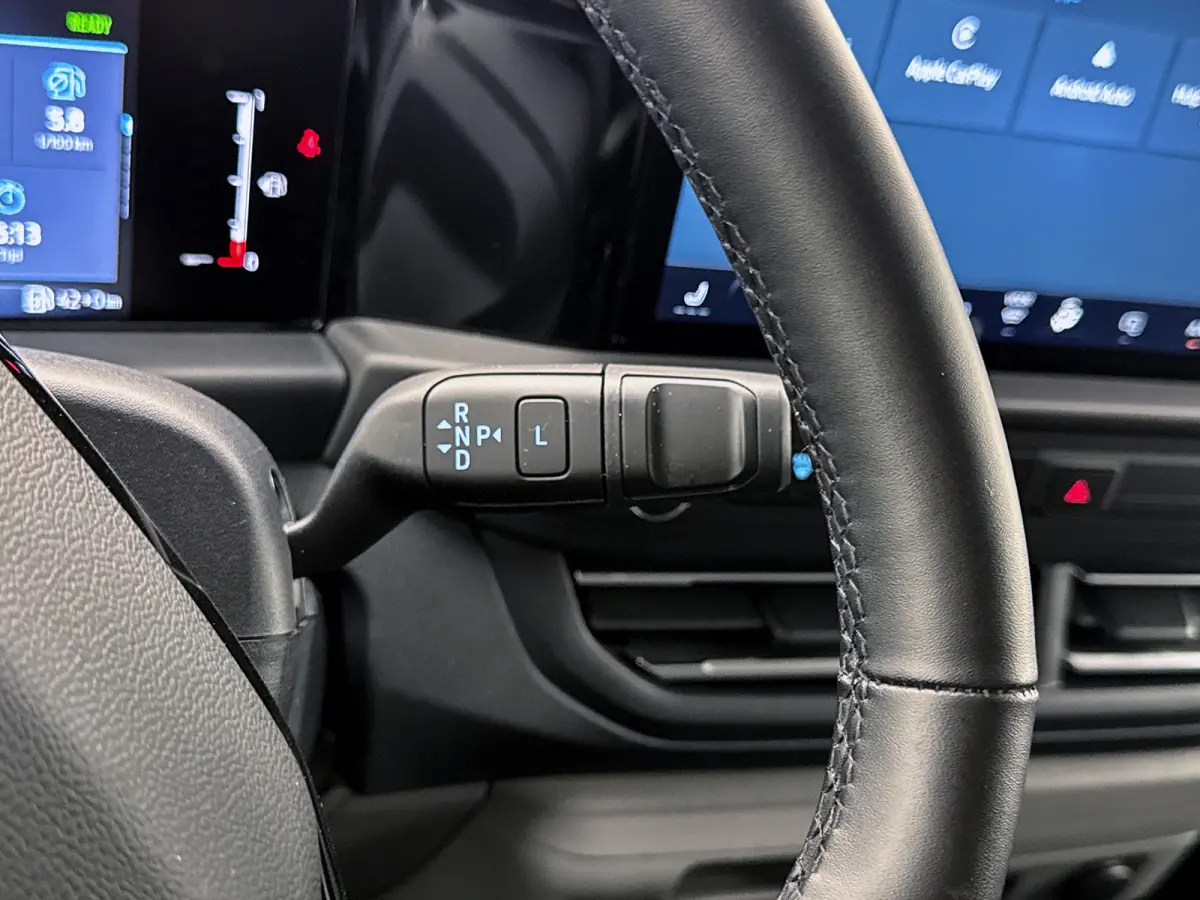 320 2.5 PHEV L2H1 Limited DC Hybride Dubbele cabine Led Carplay Camera Stoelverwarming